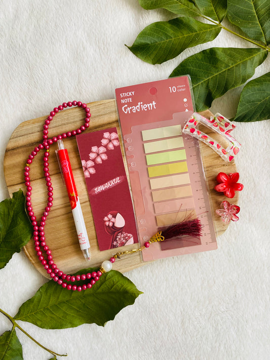     Lot Tawakkul rouge avec marque-page, tasbih, stylo et accessoires – Creation by Lyna