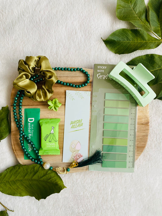 Lot Sakina vert avec marque-page Hasbi Allah, tasbih et accessoires – Creation by Lyna