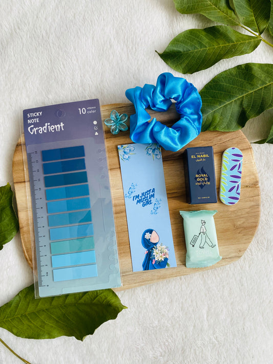 Lot Muslim Girl bleu avec marque-page, musc et accessoires – Creation by Lyna