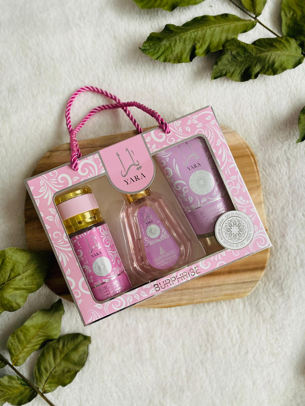 Coffret parfumé Yara avec brume parfumée 88 ml, eau de parfum 50 ml et lotion parfumée 88 ml – Creation by Lyna